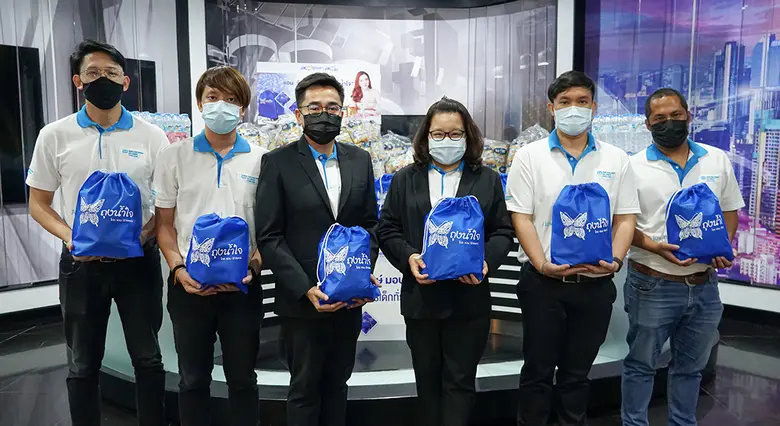 นำทัพลุยทุกวันไม่เคยหยุด! แอน จักรพงษ์ เดินหน้าปันน้ำใจสู้ภัยโควิดอย่างต่อเนื่อง