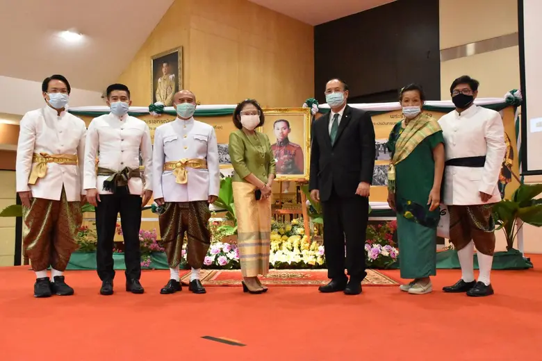 ศ.ดร.มณีรัตน์ สวัสดิวัฒน์ ณ อยุธยา ผู้อำน...