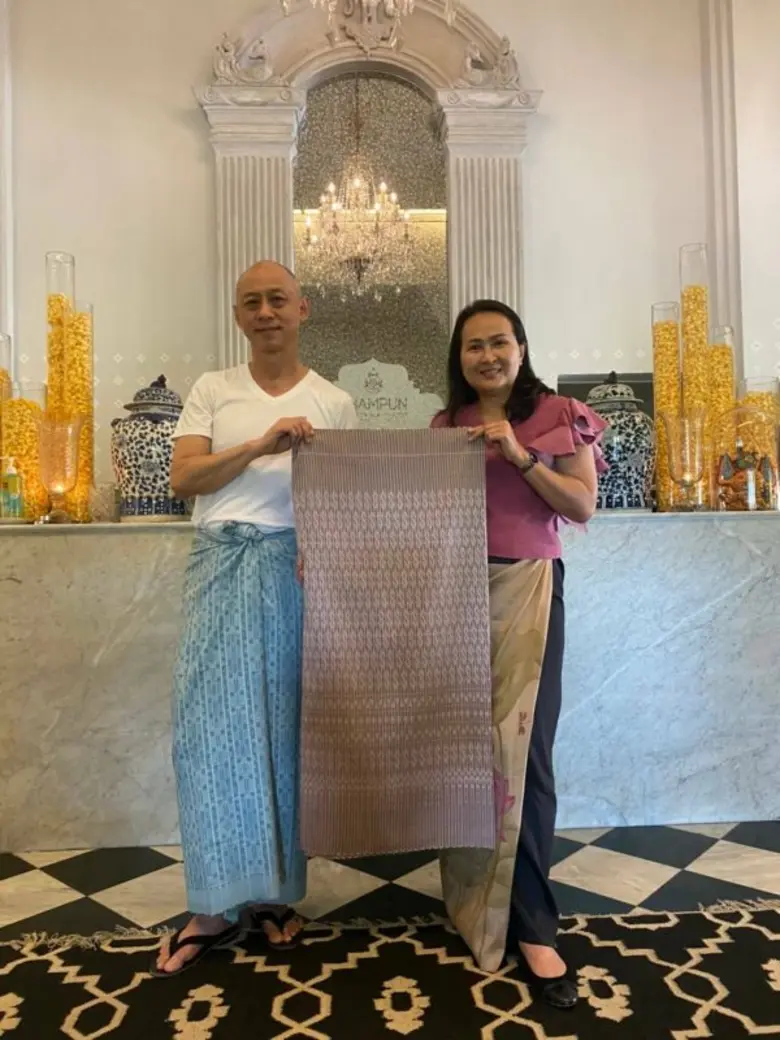 พช.อุบลฯ สืบสานผ้าไทยงดงาม "ผ้ามัดหมี่ลายขอเจ้าฟ้าสิริวัณณวรีฯ"