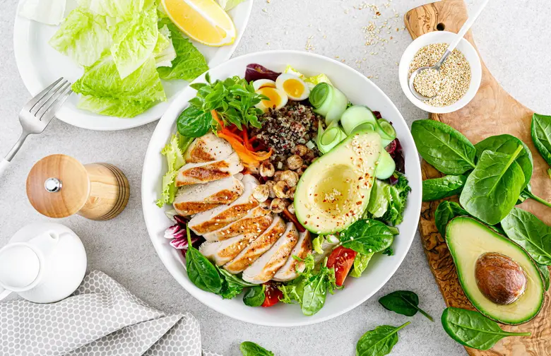 ห้องอาหาร โคสต์ บีชคลับและบิสโทร ต้อนรับฤ...