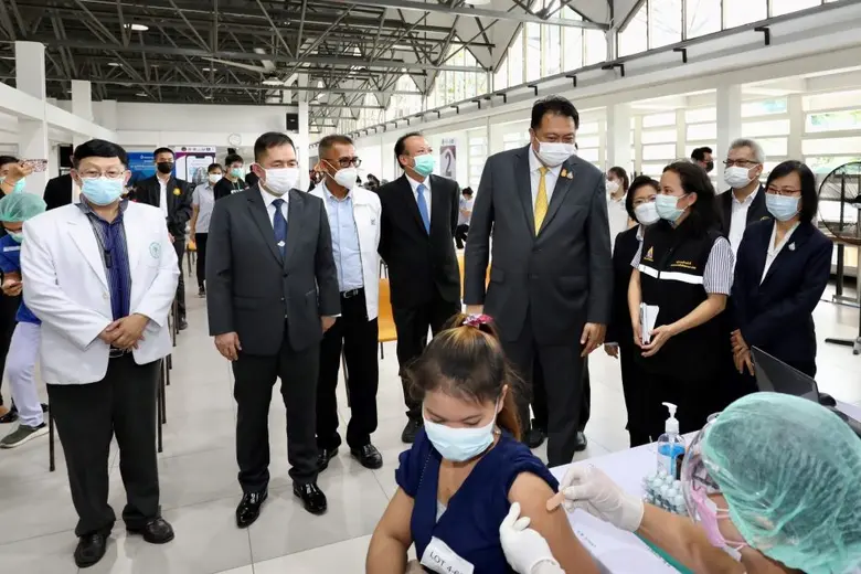 นายสุชาติ ชมกลิ่น รัฐมนตรีว่าการกระทรวงแร...