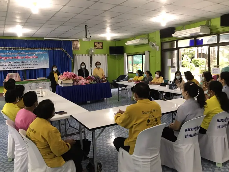 น่าน-สำนักงานพัฒนาฝีมือแรงงานน่าน" พัฒนาทักษะผู้สูงอายุ หลักสูตร การจัดดอกไม้แห้งในเชิงพาณิชย์