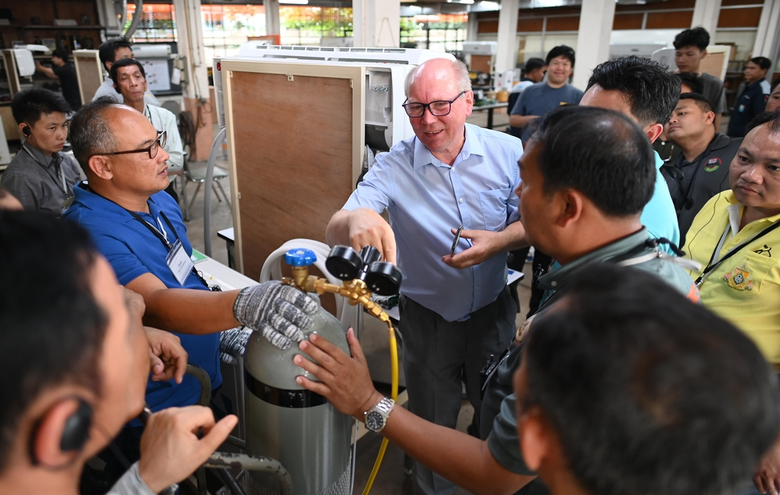 โครงการเพิ่มประสิทธิภาพการใช้พลังงานและกา...