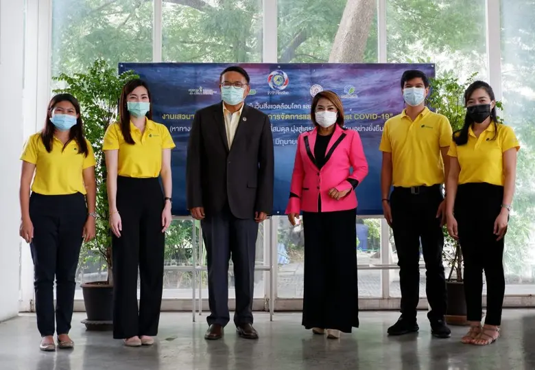 ดร.วิจารย์ สิมาฉายา ผู้อำนวยการสถาบันสิ่ง...