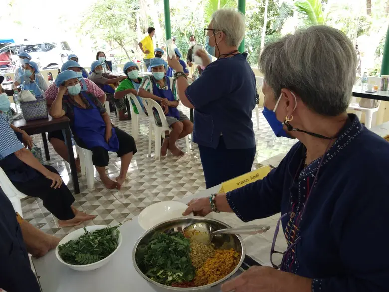 สนพ.สมุทรสงคราม ฝึกอบรม สมุนไพรผู้สูงอายุ คลองเขิน