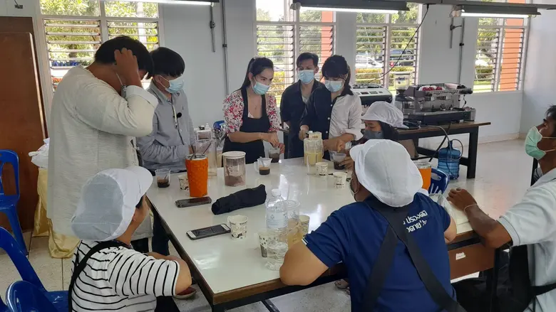 สนพ.หนองคาย สร้างนักชงกาแฟประกอบธุรกิจร้านกาแฟ ช่วงโควิด-19