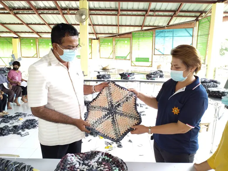 สนพ.แพร่ ปิดฝึกอบรม สาขา "การเพิ่มมูลค่าผลิตภัณฑ์จากเศษผ้า"