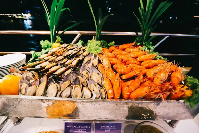 ททท. ชวนล่องเรือดินเนอร์ซีฟู้ดสุดหรูกลางแม่น้ำเจ้าพระยา ในราคายั่วใจ จองผ่านเว็บ "เที่ยวไทยอะเมสซิ่งยิ่งกว่าเดิม"