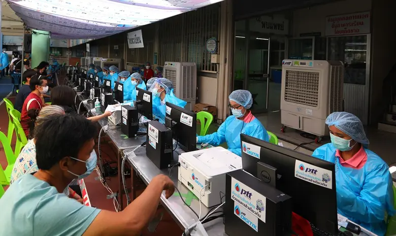 กทม. จับมือ ปตท. จัดหน่วยฉีดวัคซีนเคลื่อนที่ รุกคลัสเตอร์ใหญ่  พร้อมระดมจิตอาสา ปตท. เข้าร่วมฟื้นลมหายใจเศรษฐกิจของประเทศ