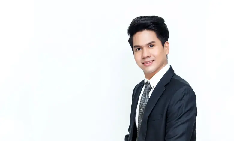 นายภูรพัฒน์ หาญไกรพงศ์ กรรมการผู้จัดการ บ...