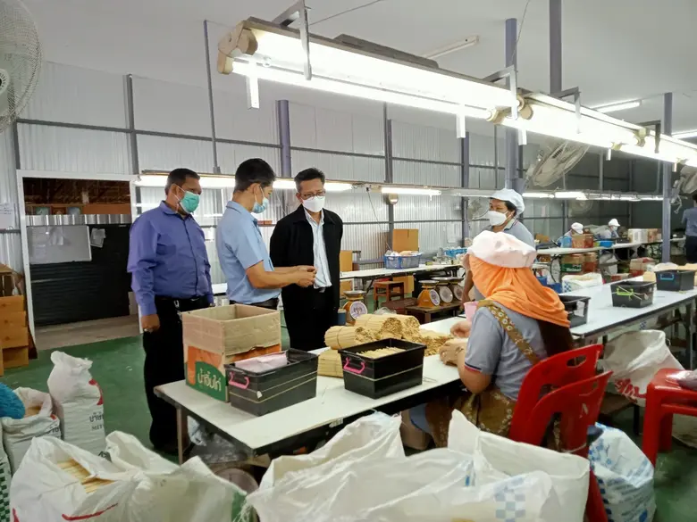 นายถาวร หมู่ผึ้ง ผู้อำนวยการสำนักงานพัฒนา...