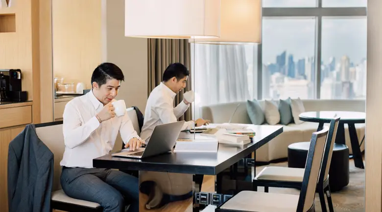 WORK FROM HOTEL เปลี่ยนบรรยากาศในการทำงาน...