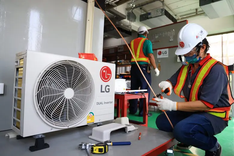 เพื่อร่วมสนับสนุนการฟื้นฟูภาคธุรกิจและอุต...