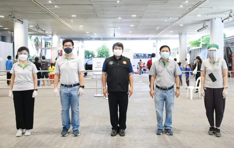 ศูนย์การค้าเอ็ม บี เค เซ็นเตอร์ นำโดย นาย...