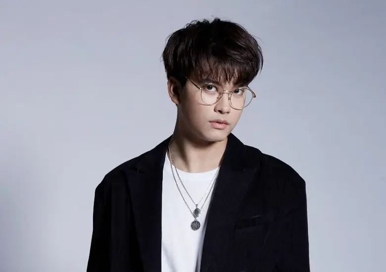 "นนท์ ธนนท์ จำเริญ" นักร้องหนุ่มสุดฮอต แห่งเดอะวอยซ...