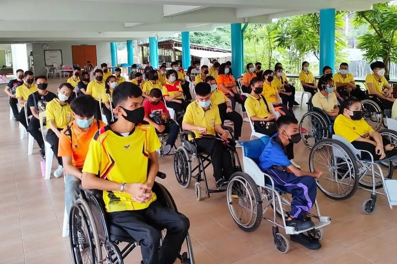 วิทยาลัยเทคโนโลยีพระมหาไถ่ หนองคาย ในพระร...