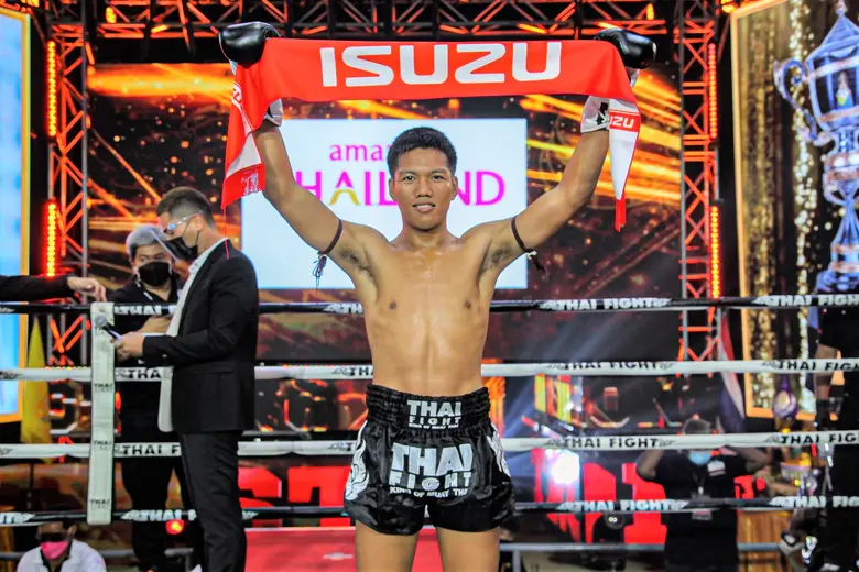 อีซูซุร่วมยินดี หลัง "ก้องไกล เอ็นนี่มวยไ...