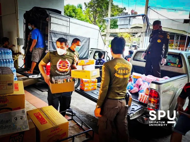 สโมสรนักศึกษา ม.ศรีปทุม บริจาคสิ่งของ ลงพื้นที่เหตุเพลิงไหม้โรงงานหมิงตี้ สำรวจให้ความช่วยเหลือ นศ.ม.ศรีปทุมในพื้นที่ฯ