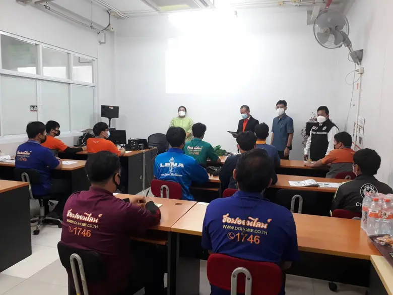 16 มิ.ย.64 สถาบันพัฒนาฝีมือแรงงาน 18 อุดรธานี เปิดฝึกอบรมหลักสูตรยกระดับฝีมือสาขา การใช้งานปั้นจั่น