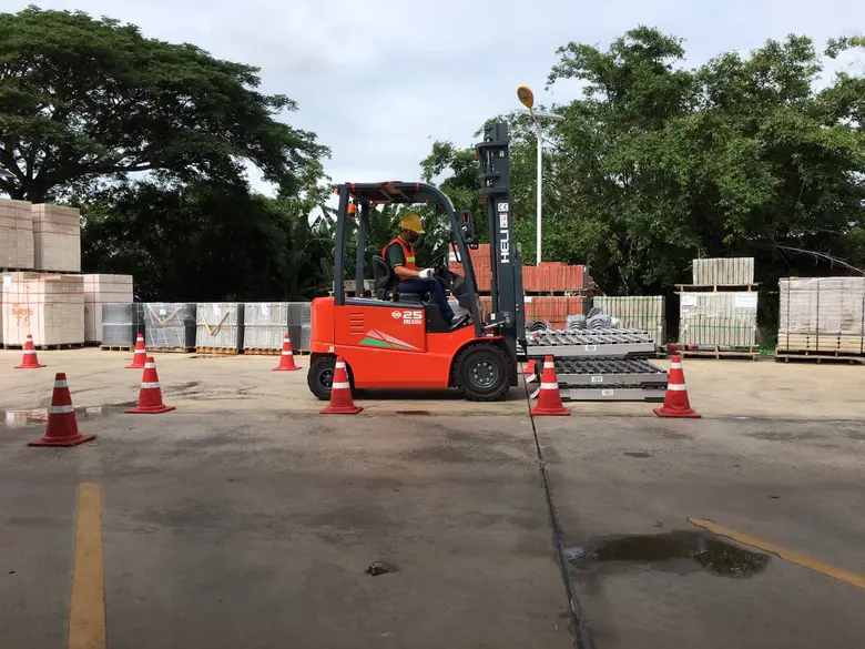 สนพ.พะเยา เพิ่มศักยภาพให้สถานประกอบการมีมาตรฐานฝีมือแรงงานแห่งชาติ
