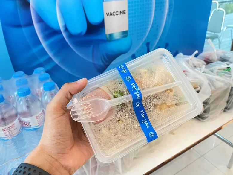 ขอขอบคุณ! หลักสูตรการจัดการมหาบัณฑิต MM.17 SPU มอบอาหารกลางวัน สนับสนุนบุคลากรทางการแพทย์ อาสาสมัคร ศูนย์ฉีดวัคซีน SPU