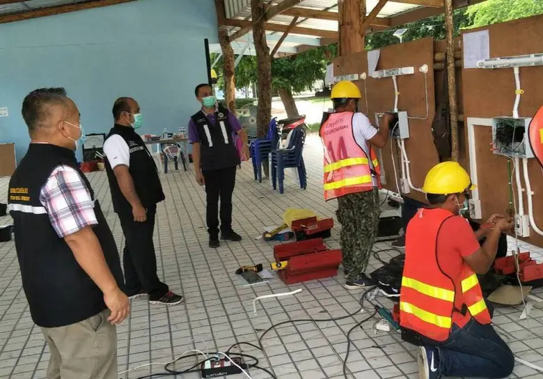 สพร. 7 อุบล ทดสอบมาตรฐานฝีมือแรงงานสัญจรช่างไฟฟ้า อ.ดอนมดแดง