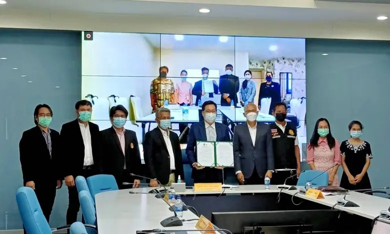 บริษัท บี.เค.เค ซิกเนเจอร์ จำกัด ร่วมกับ ...