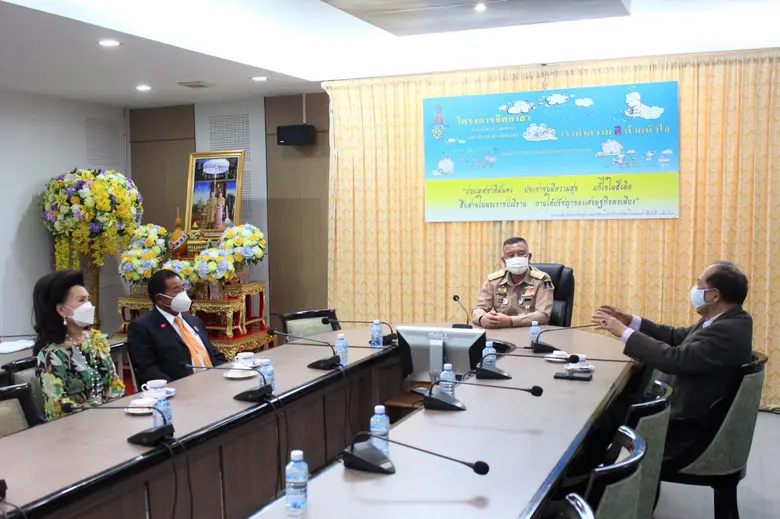 TOA และมูลนิธิคุณแม่ลี้กิมเกียว ตั้งคารวคุณ มอบน้ำดื่ม ให้แก่โครงการจิตอาสาพระราชทาน