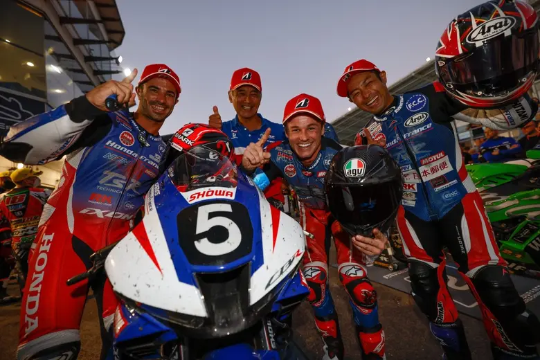 ทีมแข่ง F.C.C. TSR Honda France สร้างผลงา...