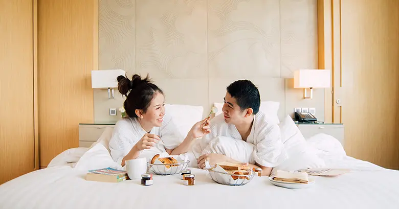 โรงแรมแมริออท กรุงเทพฯ สุขุมวิท นำเสนอ แพ...