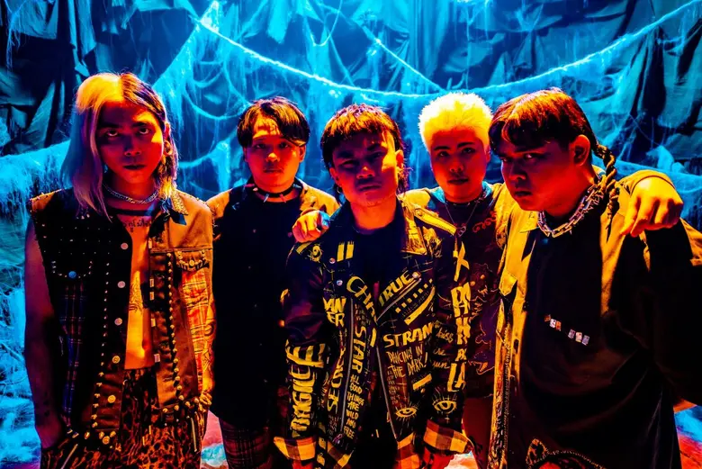 จีนี่ฯ เคลื่อนไหว!! เบิกตัวสมาชิกใหม่ BOMB AT TRACK พร้อมส่ง "บ้ายอ" เปิดฉาก แสบเอาเรื่อง!!