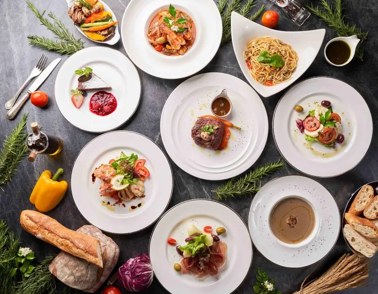 วันแม่ปีนี้ฉลองกันที่บ้านกับเมนูเดลิเวอรี่สุดพิเศษ จากโรงแรมเซ็นทาราแกรนด์ เซ็นทรัลพลาซา ลาดพร้าว กรุงเทพฯ