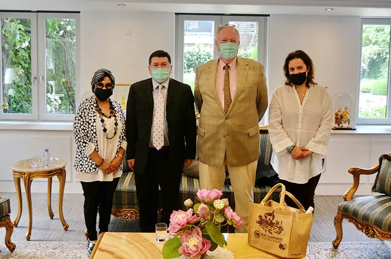 H.E. Mr. Sek Wannamethee (2nd from left),...