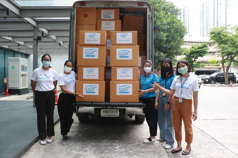 "มูลนิธิมาดามแป้ง" จัดส่งอุปกรณ์การแพทย์สู้วิกฤตโควิด-19 แก่ รพ.สนาม 20 แห่ง ทั่วประเทศไทย