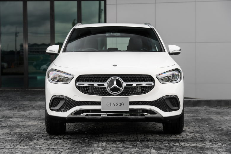 เมอร์เซเดส-เบนซ์ เปิดตัว "Mercedes-Benz GLA 200 Pro...