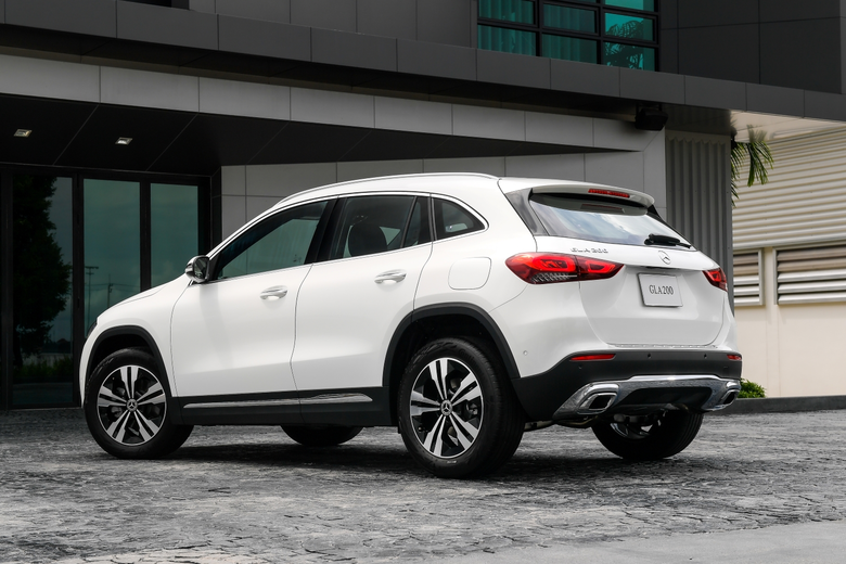 เมอร์เซเดส-เบนซ์ ส่ง "Mercedes-Benz GLA 200 Progressive" ใหม่ เติมความร้อนแรงให้ตลาดรถยนต์คอมแพ็คเอสยูวี ในราคา 2,199,000 บาท