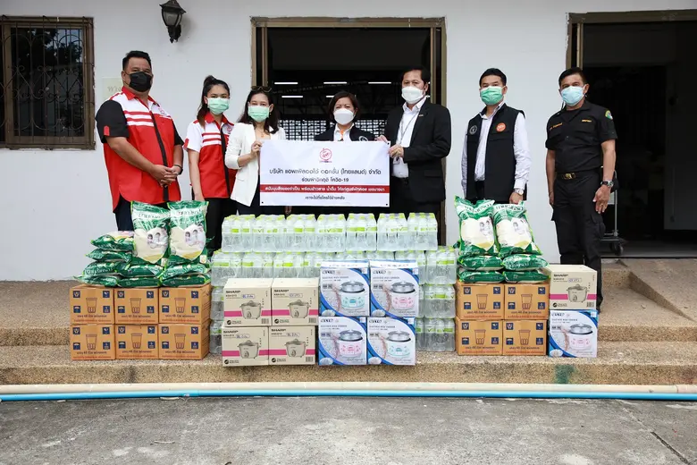 นางสาวณิชาภา มุสิโก (ที่ 3 จากซ้าย) ผู้ช่...