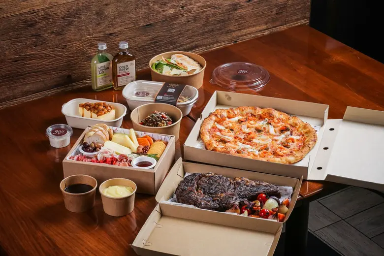 ห้องอาหาร โกจิ คิทเช่น บาร์ ห้องอาหารบุฟเ...