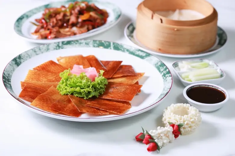 ส่งมอบของขวัญสุดพิเศษแด่คนที่คุณรัก กับโปรเป็ดปักกิ่งต้อนรับวันแม่ ที่ห้องอาหารจีนไดนาสตี้ โรงแรมเซ็นทาราแกรนด์ฯ เซ็นทรัลเวิลด์