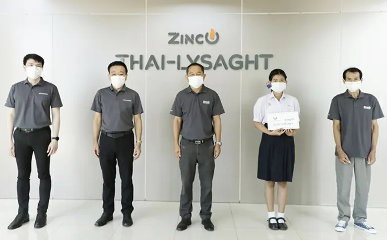 พนม พรมมิรัตนะ (ที่ 3 จากซ้าย) กรรมการผู้...