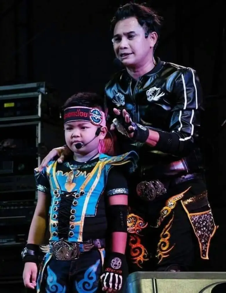 หนุ่มน้อยอนาคตไกล "ทิวเทน- เทพประสิทธ์ ศร...