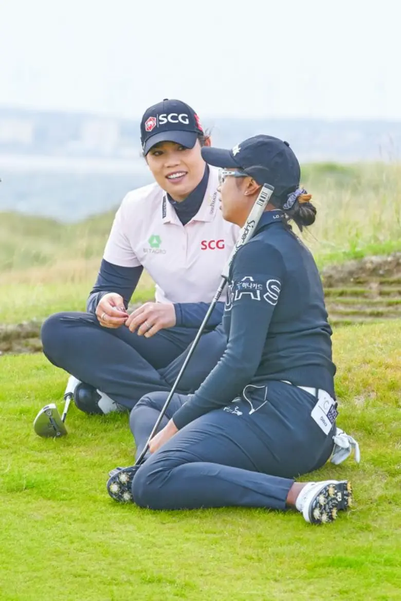 นักกอล์ฟสาวไทยโชว์วงสวิงเยี่ยมสนามลิงก์ คอร์ส ในรอบแรก ทรัสต์กอล์ฟ วีเมนส์ สก็อตติช โอเพ่น 2021