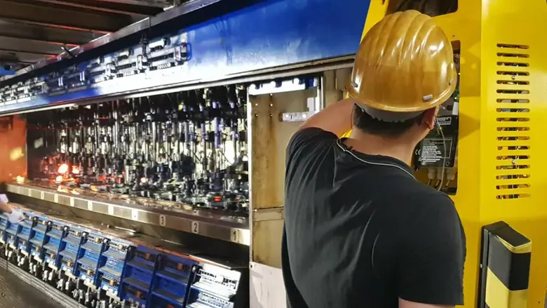 BGC สวนกระแสรุกสร้างเตาหลอมแก้วใหม่และเพิ่มกำลังผลิตโรงงานปราจีนบุรี  พร้อมเดินหน้าขยายการลงทุน 'ถุงบรรจุภัณฑ์ชนิดอ่อน' สร้างโอกาสเข้าสู่ธุรกิจกลางน้ำ