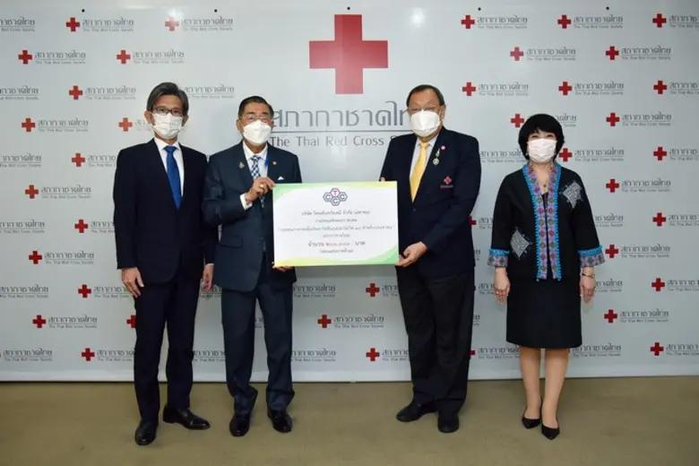 นายทาคาฮิโระ ยามาชิตะ (ที่1 ทางซ้าย) ประธ...