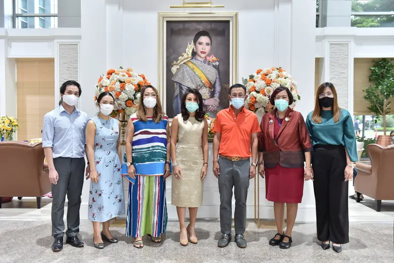 ศุภานวิต เอี่ยมสกุลรัตน์ (ลำดับที่ 4 จากซ...