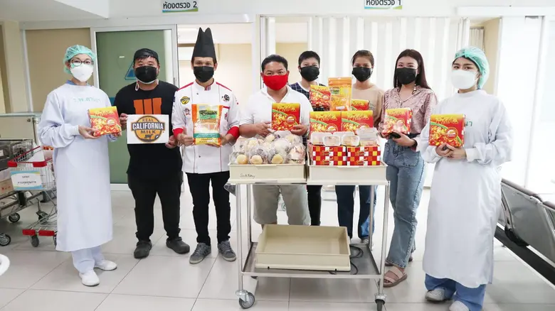 คุณนรินทร์ ปัญญาแดง ชมรมเชฟติดดาว และ ร้า...