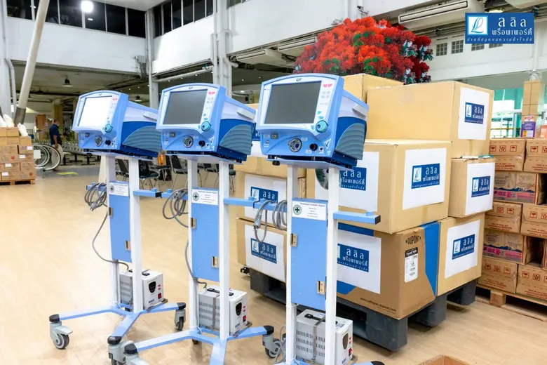 ลลิล พร็อพเพอร์ตี้ มอบเครื่องช่วยหายใจสำหรับใช้รักษาผู้ป่วยโควิด-19 พร้อมมอบชุด PPE แก่บุคลากรทางการแพทย์ รพ.ธรรมศาสตร์