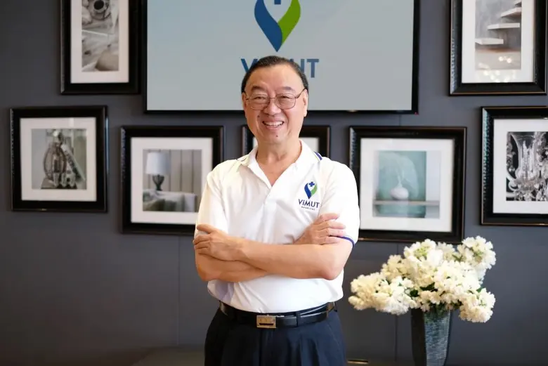 นายแพทย์กฤตวิทย์ เลิศอุตสาหกูล ประธานเจ้า...