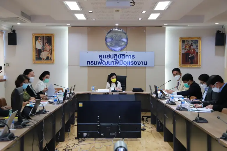 นฤมล ไฟเขียว 2 อุตสาหกรรมฯ เร่งผลิตแรงงานป้อน S-Curve