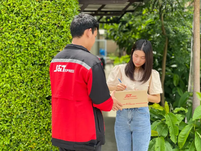 J&T Express ผู้ให้บริการขนส่งพัสดุด่วนทั่...